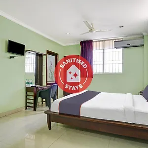 https://oyo-flagship-76059-malabar-plaza-residency-kakkanad-moca.kerala-hotels.net
